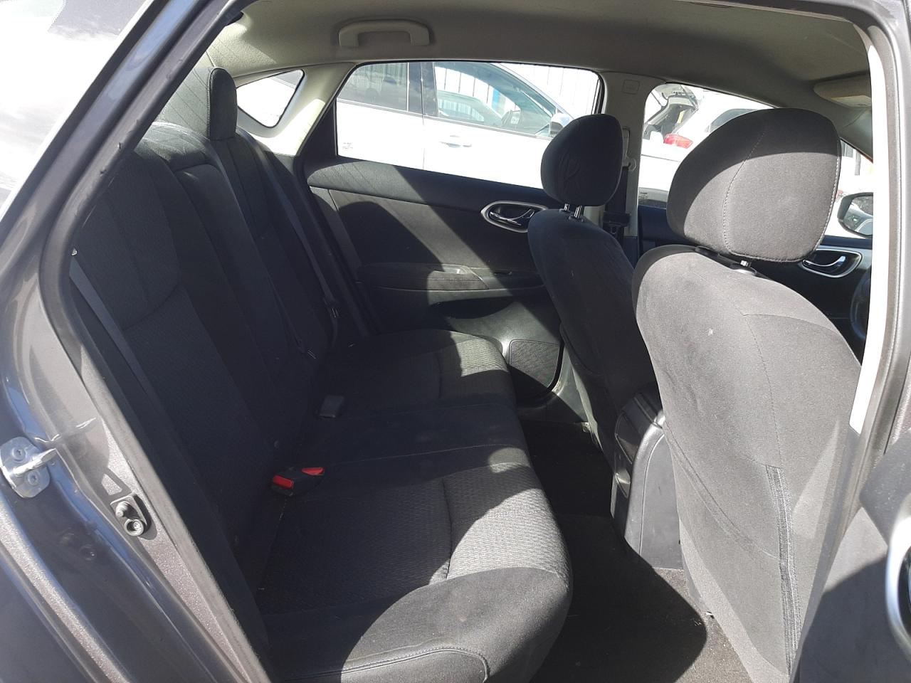 Photo 6 from auction – 2015 NISSAN SENTRA S with VIN 3N1AB7AP1FY246253