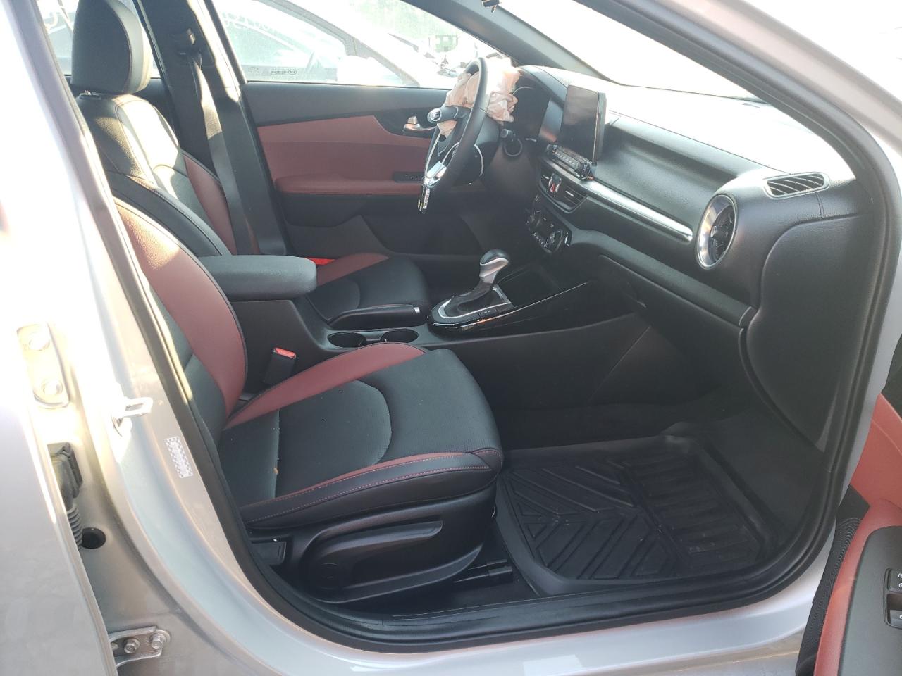 Photo 5 from auction – 2020 KIA FORTE EX with VIN 3KPF54AD0LE211280