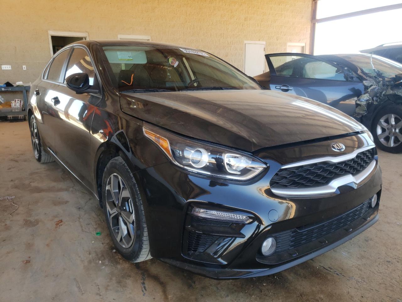 KIA FORTE FE 2021 with VIN 3KPF24AD9ME276901 - Photo from auction
