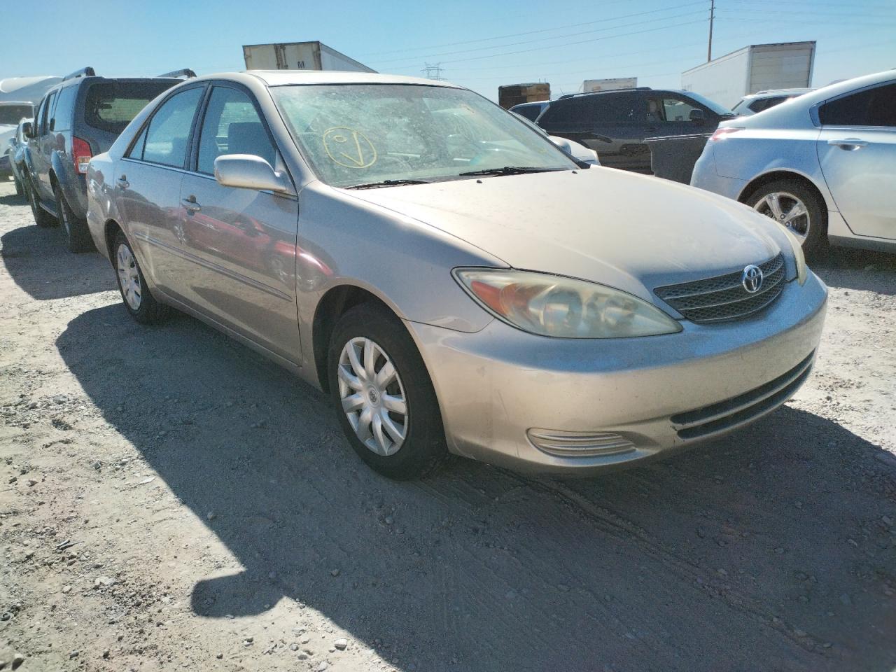 TOYOTA CAMRY LE 2003 with VIN 4T1BE32K63U772781 - Photo from auction