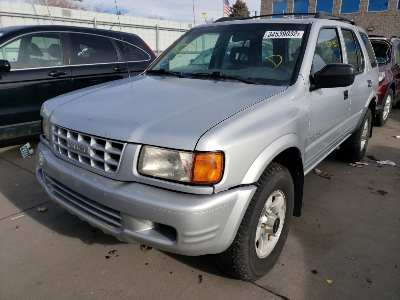 Photo 2 from auction – 1999 ISUZU RODEO S with VIN 4S2CM58W8X4322609