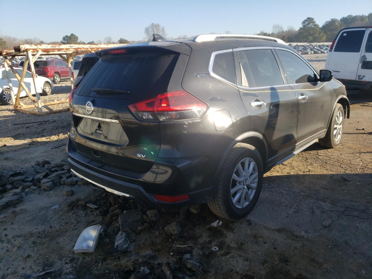 Photo 4 from auction – 2018 NISSAN ROGUE S with VIN KNMAT2MTXJP501109