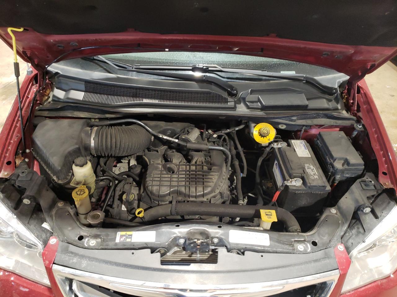 Photo 7 from auction – 2015 CHRYSLER TOWN & COU with VIN 2C4RC1BG8FR572009
