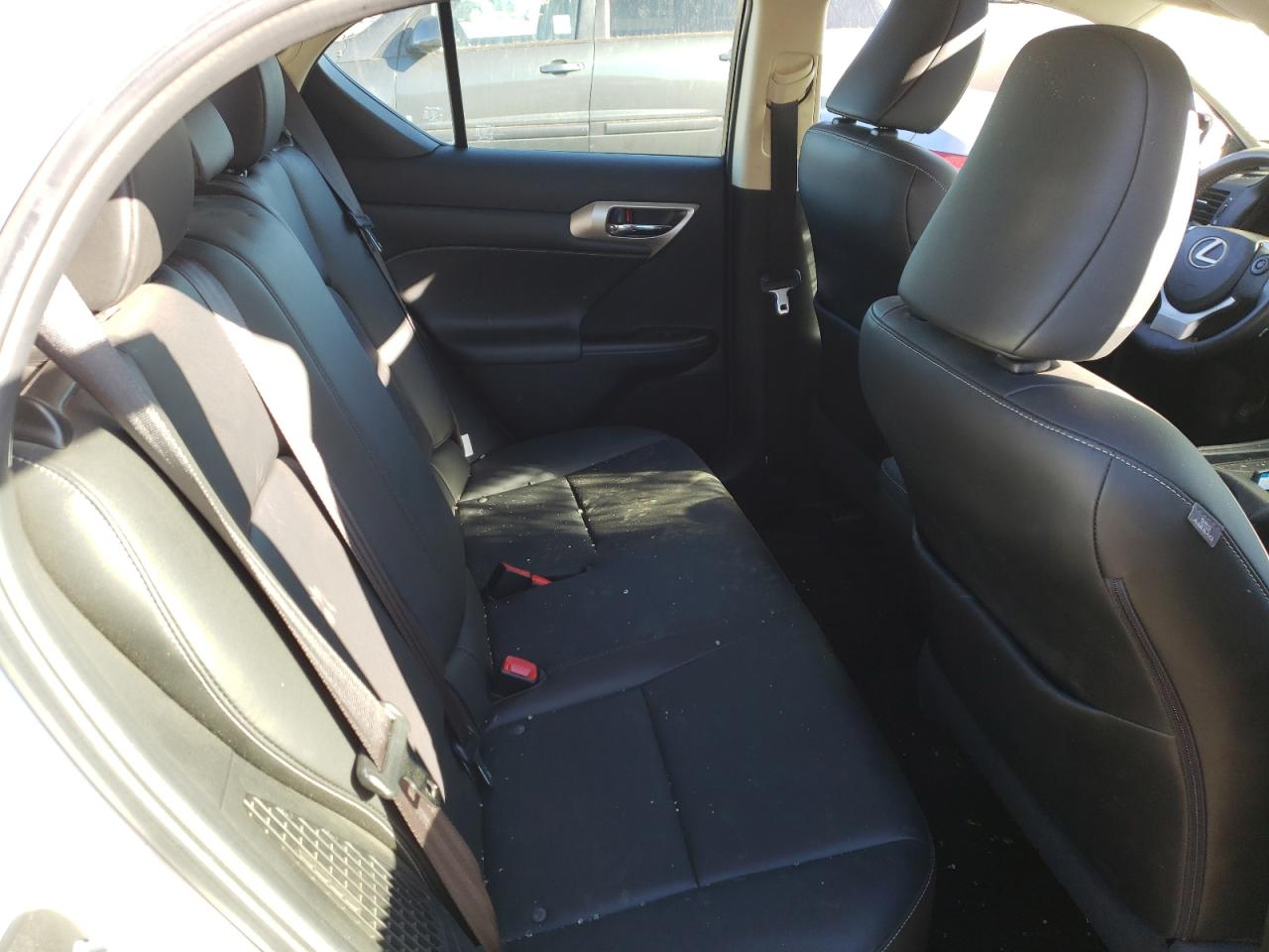 Photo 6 from auction – 2015 LEXUS CT 200 with VIN JTHKD5BH0F2223535