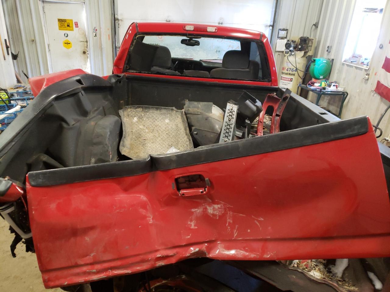 Photo 6 from auction – 2003 GMC SIERRA K25 with VIN 1GTHK24123E285156