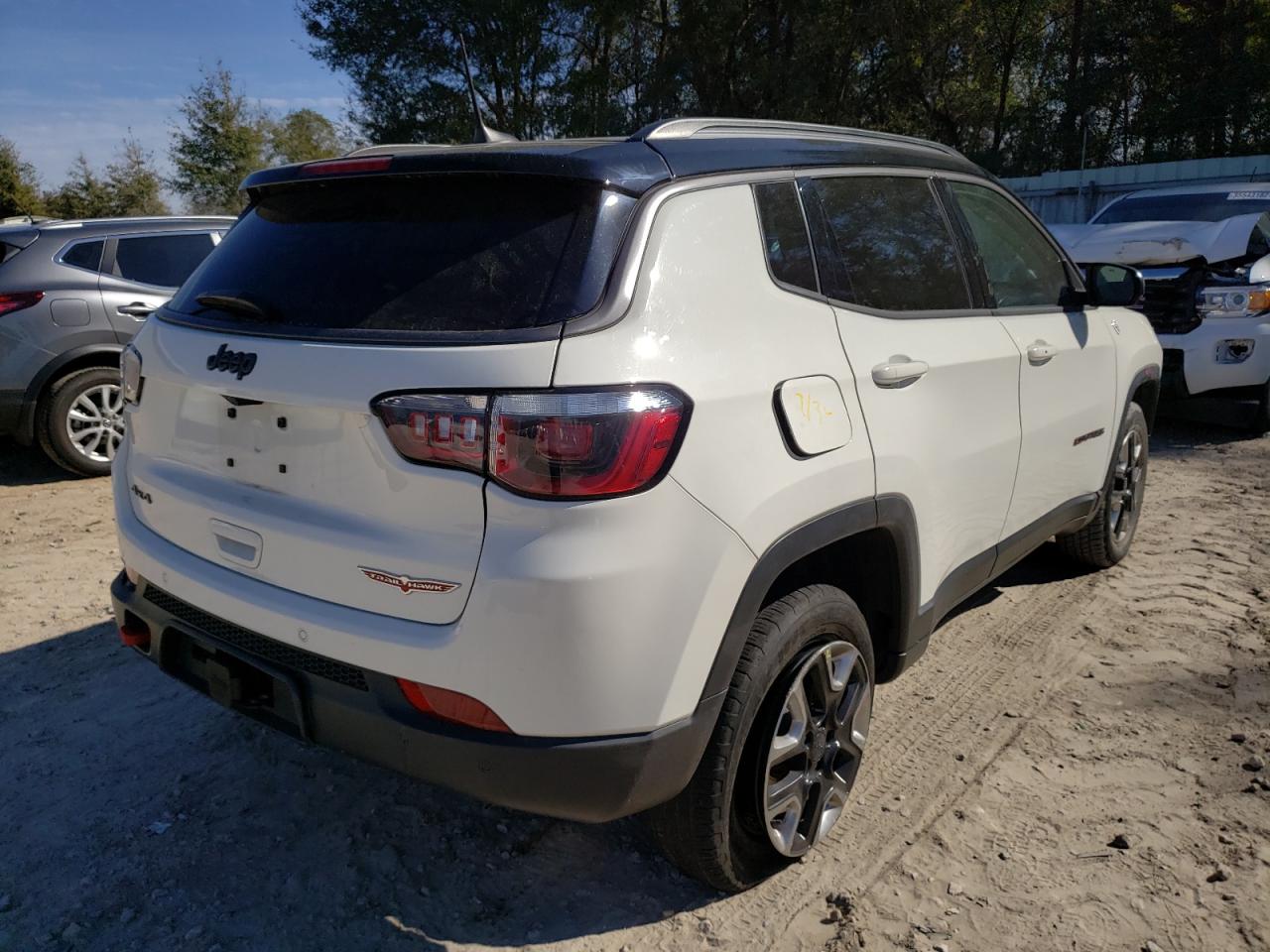 Photo 4 from auction – 2018 JEEP COMPASS TR with VIN 3C4NJDDB2JT424306