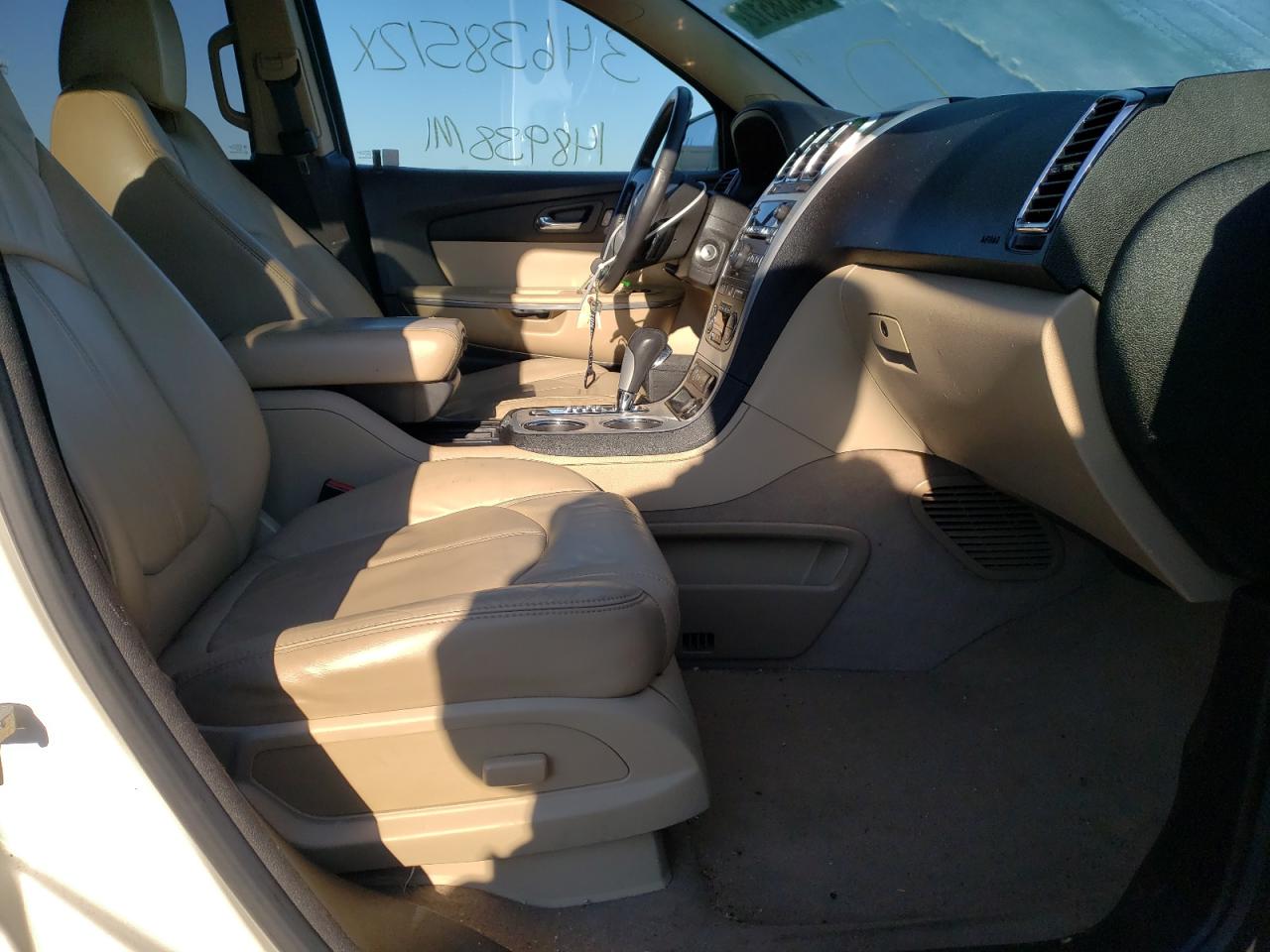 Photo 5 from auction – 2011 GMC ACADIA SLT with VIN 1GKKVRED7BJ395919
