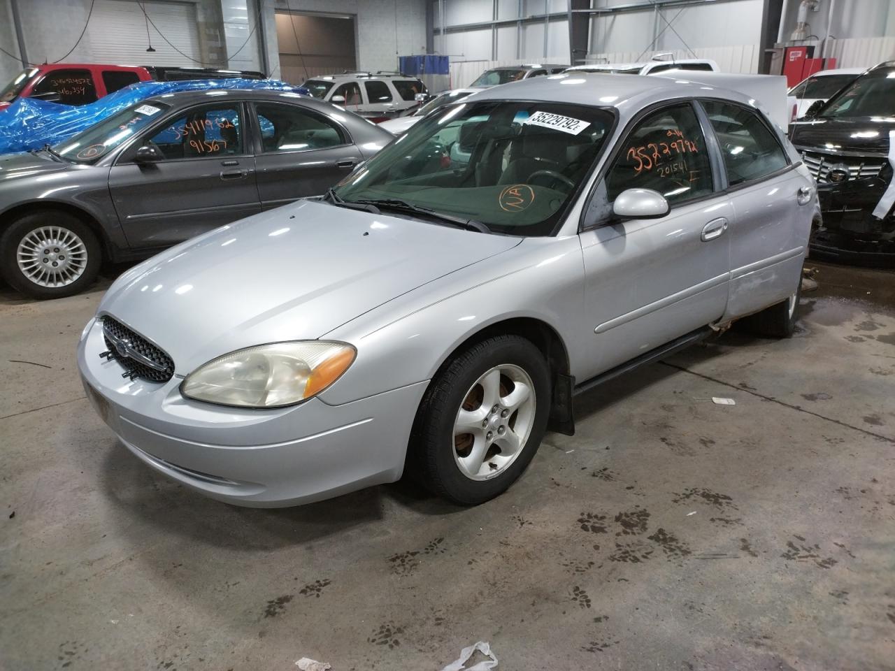 Photo 2 from auction – 2001 FORD TAURUS SES with VIN 1FAFP55U51G170285