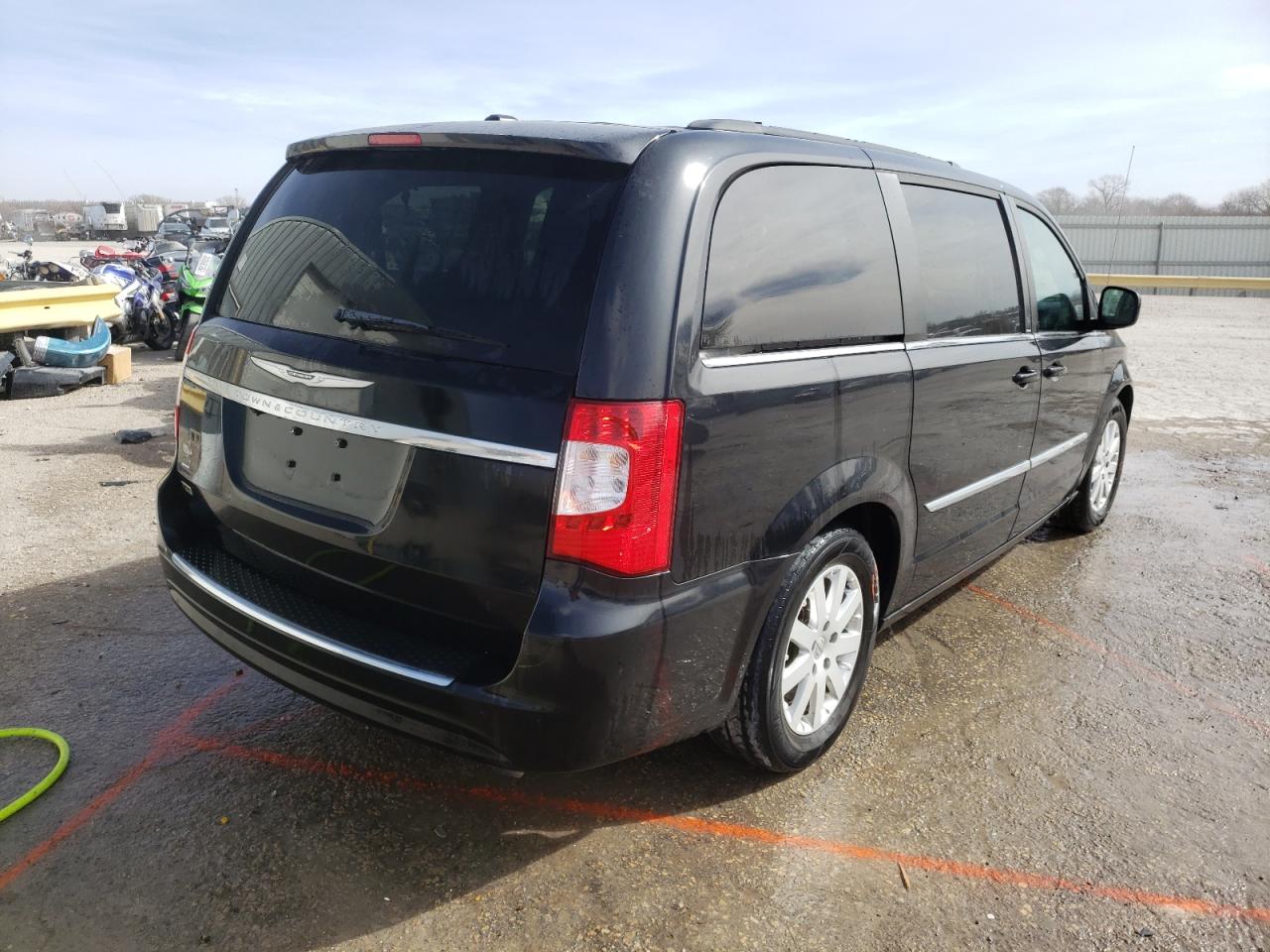 Photo 4 from auction – 2013 CHRYSLER TOWN & COU with VIN 2C4RC1BG0DR674868