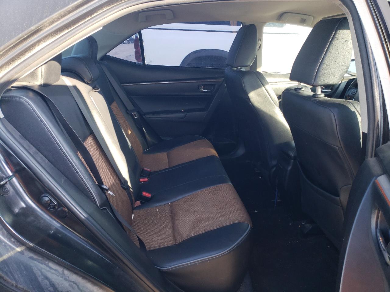 Photo 6 from auction – 2016 TOYOTA COROLLA L with VIN 5YFBURHEXGP480694