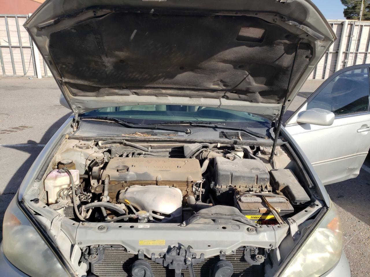 Photo 7 from auction – 2004 TOYOTA CAMRY LE with VIN 4T1BE30K74U808109
