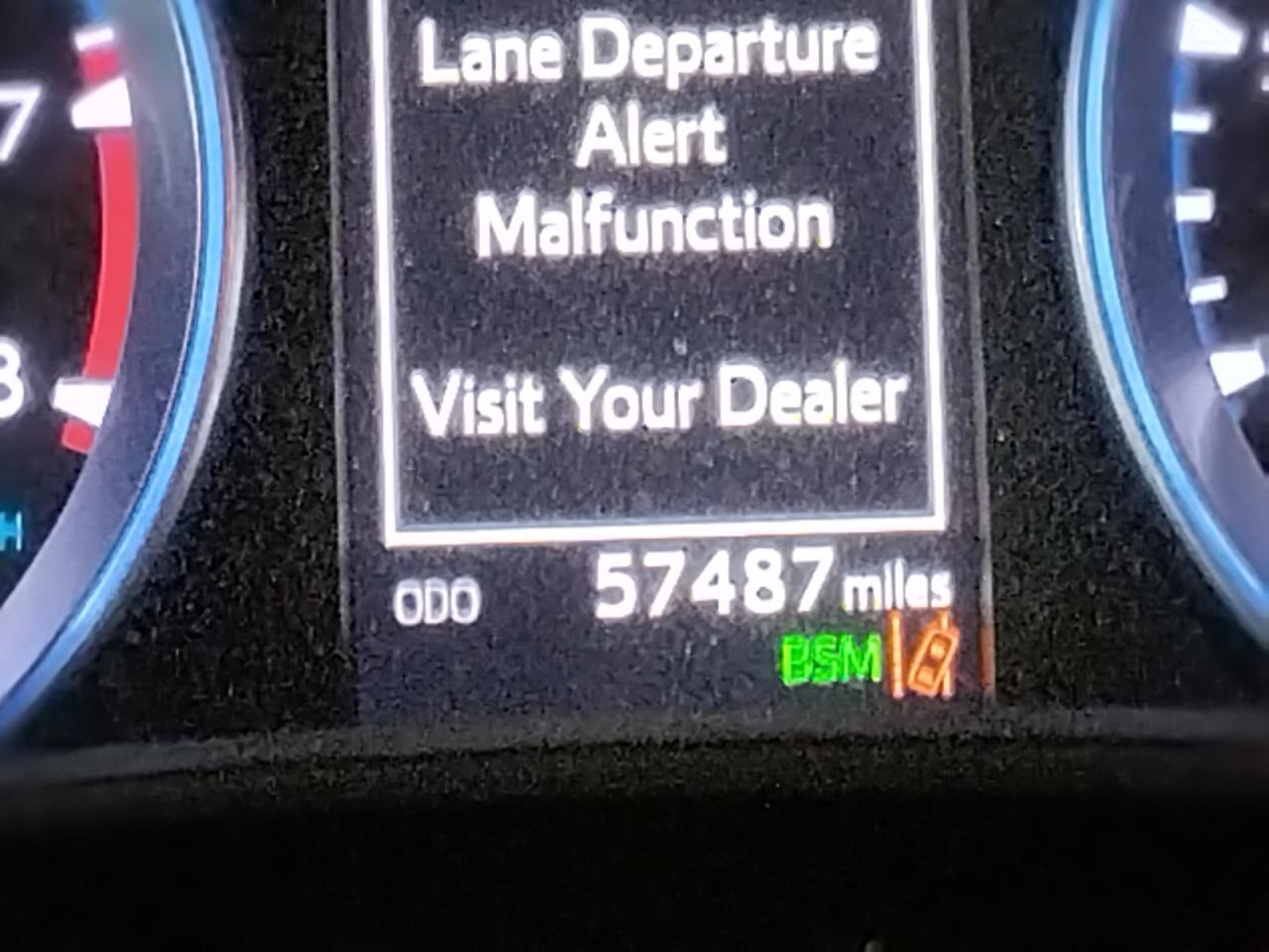 Photo 8 from auction – 2019 TOYOTA HIGHLANDER with VIN 5TDJZRFH7KS621702