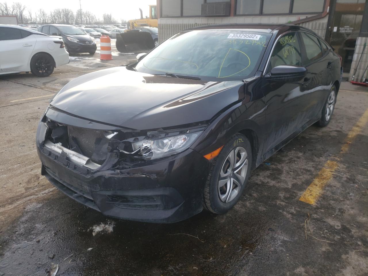 Photo 2 from auction – 2017 HONDA CIVIC LX with VIN 19XFC2F56HE029554