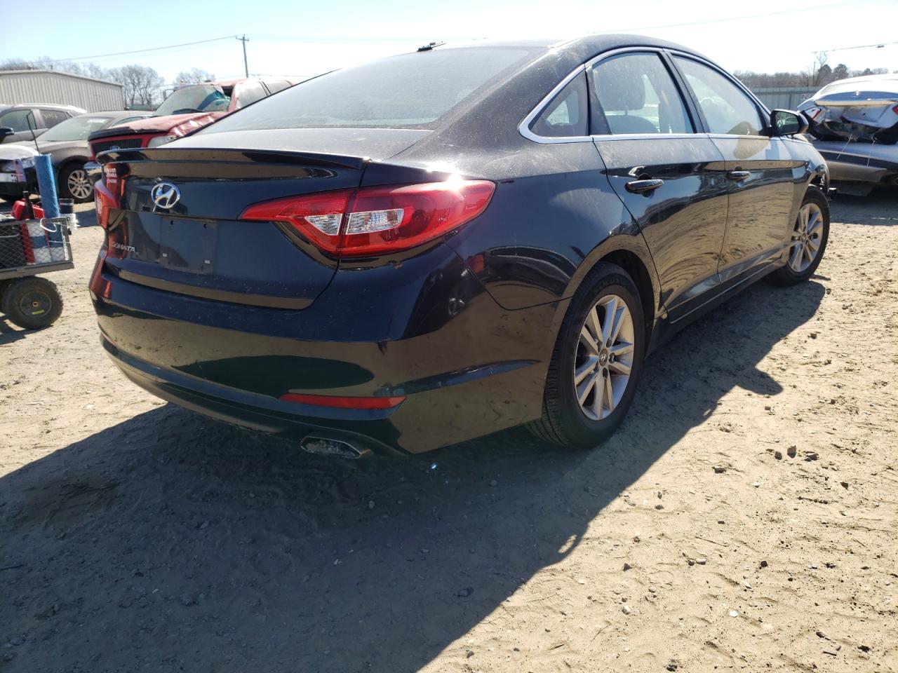 Photo 4 from auction – 2017 HYUNDAI SONATA SE with VIN 5NPE24AF4HH459475