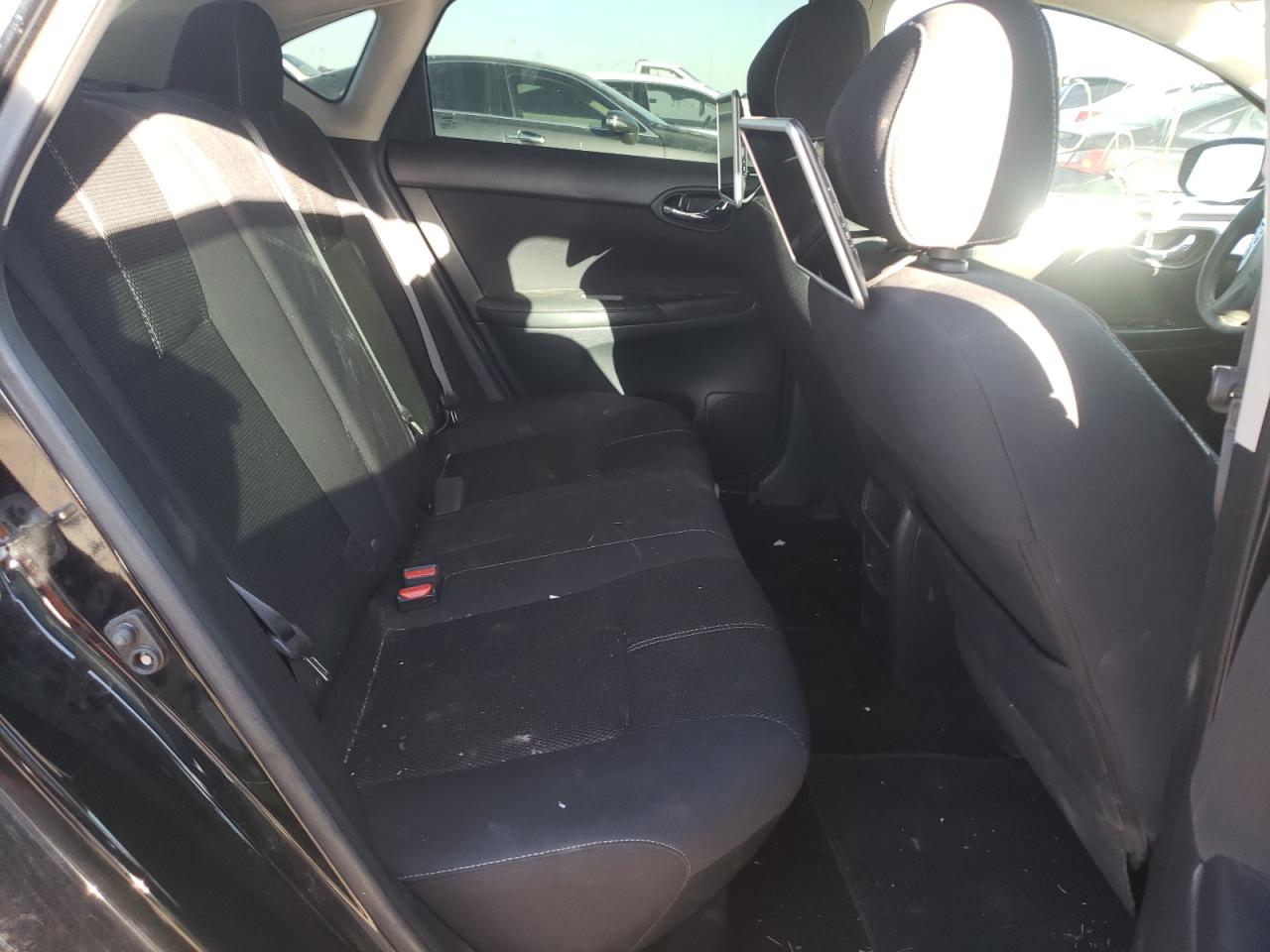 Photo 6 from auction – 2016 NISSAN SENTRA S with VIN 3N1AB7AP2GL684021