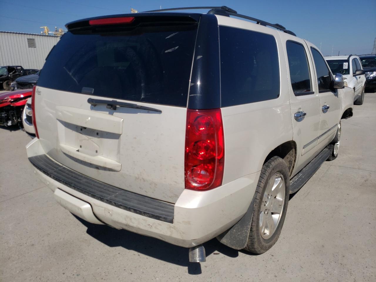 Photo 4 from auction – 2011 GMC YUKON SLT with VIN 1GKS2CE04BR195827