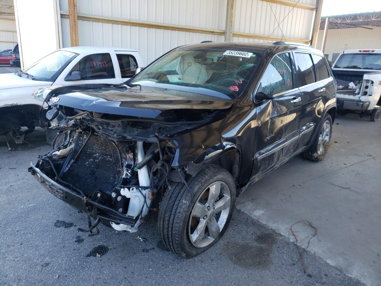 Photo 2 from auction – 2013 JEEP GRAND CHER with VIN 1C4RJFBG6DC612533