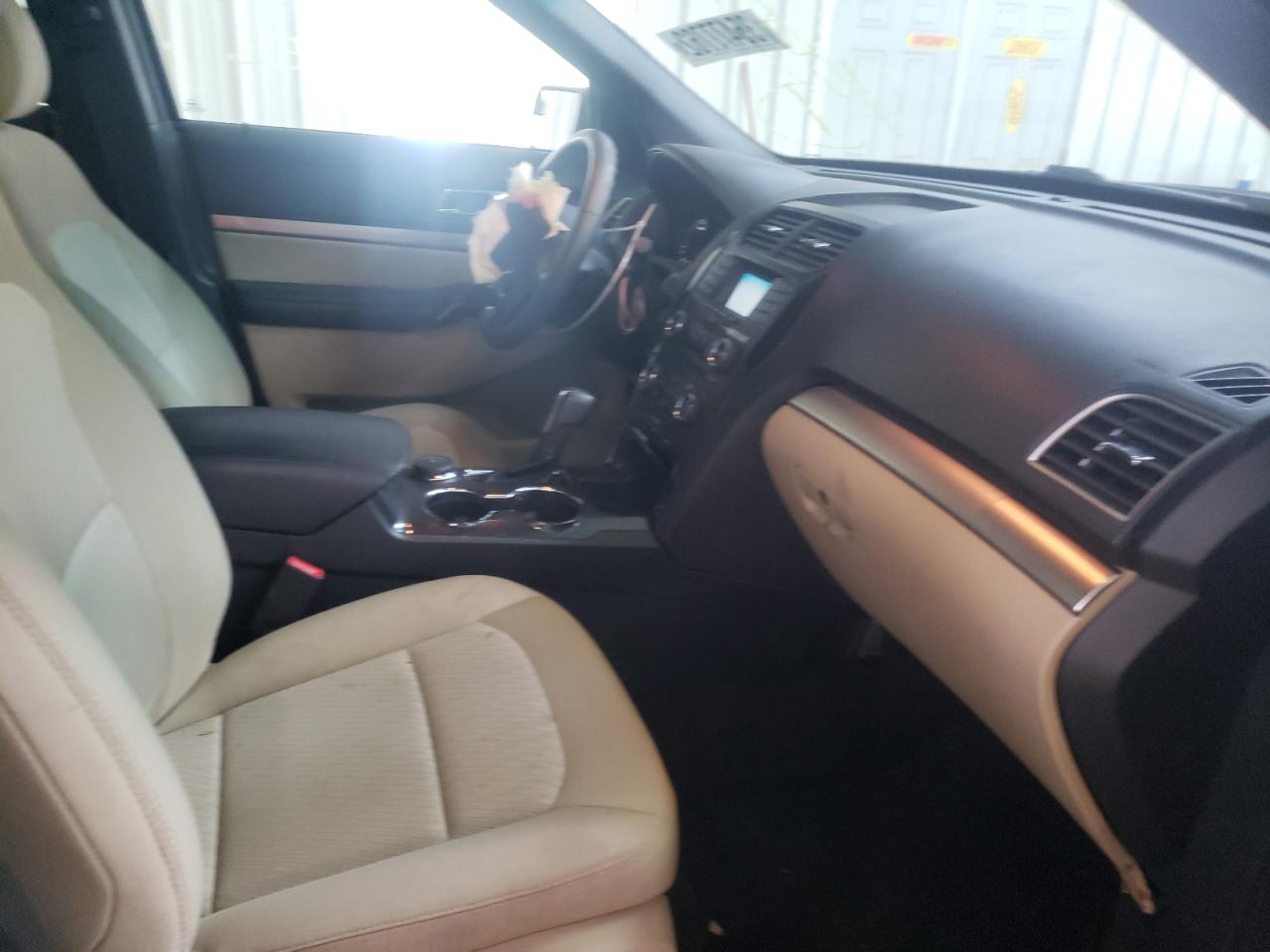 Photo 5 from auction – 2016 FORD EXPLORER with VIN 1FM5K8B88GGB50579