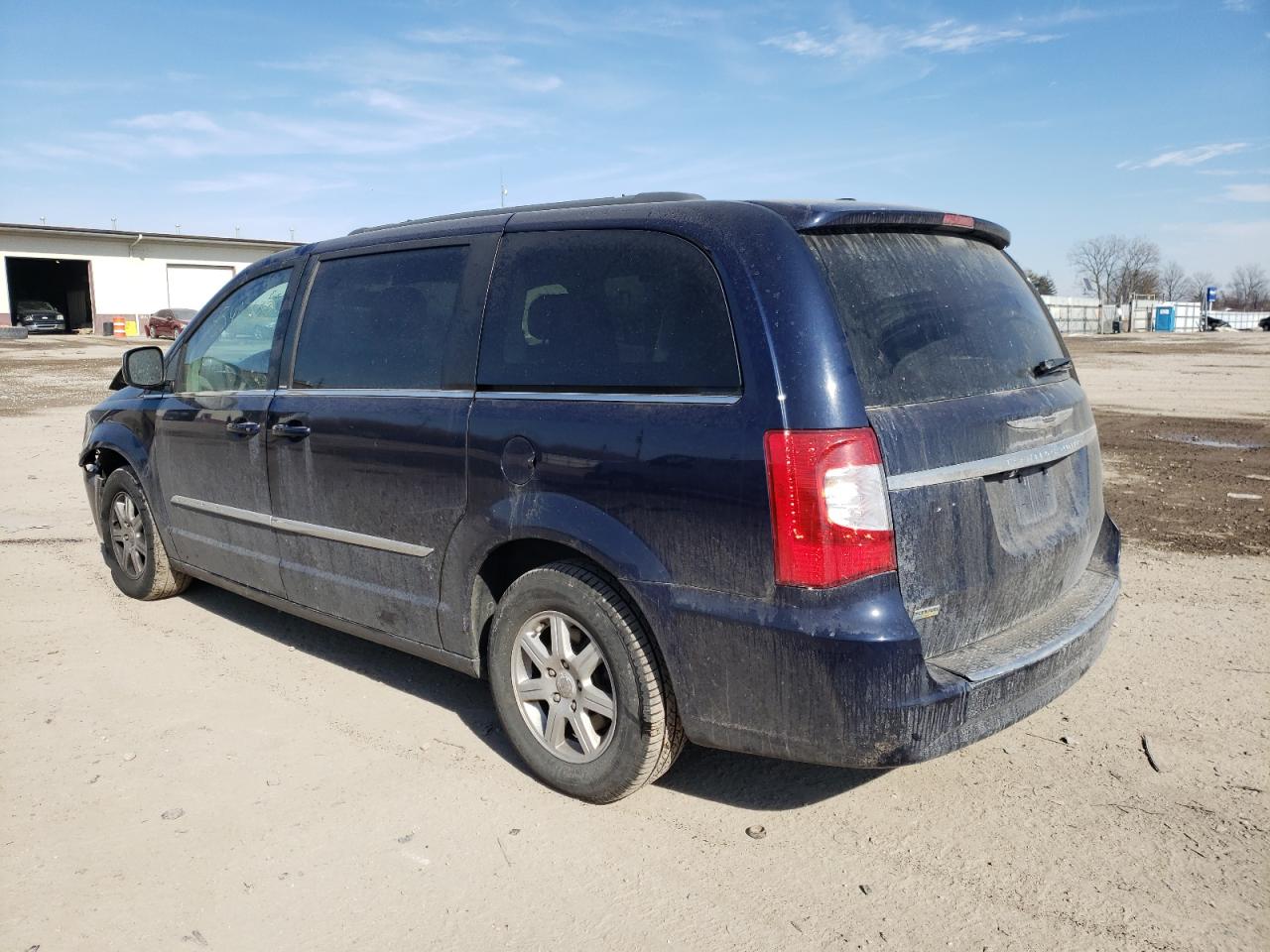 Photo 3 from auction – 2013 CHRYSLER TOWN & COU with VIN 2C4RC1BG5DR526134