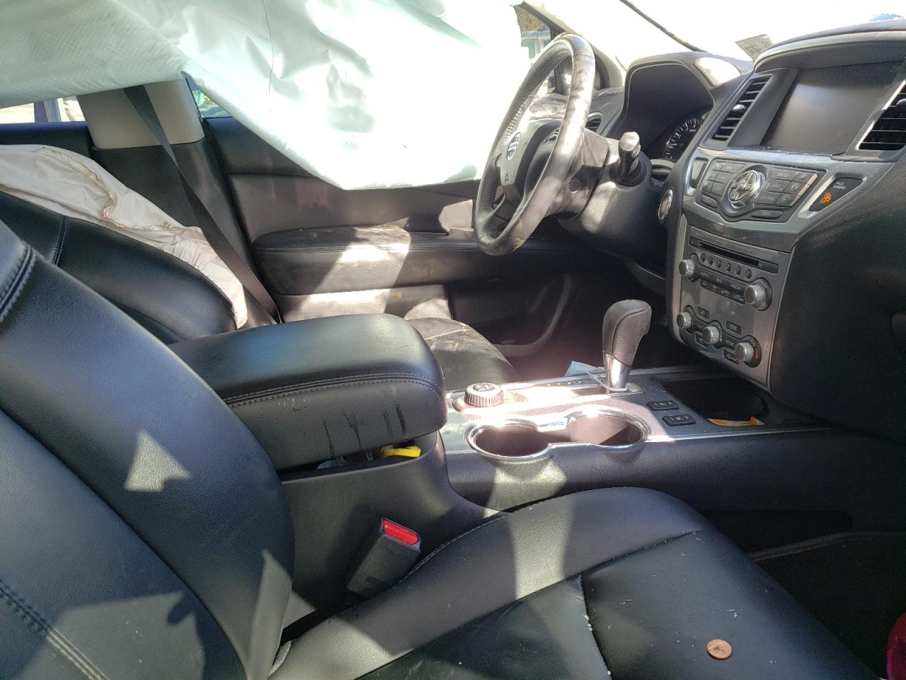 Photo 5 from auction – 2017 NISSAN PATHFINDER with VIN 5N1DR2MM7HC618518