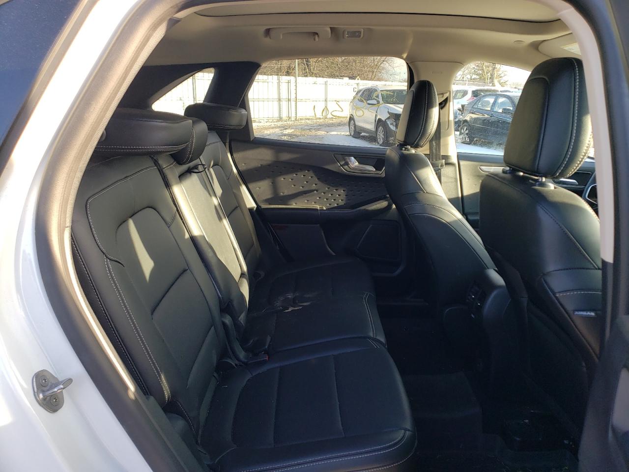Photo 6 from auction – 2020 FORD ESCAPE SEL with VIN 1FMCU9H63LUA73614