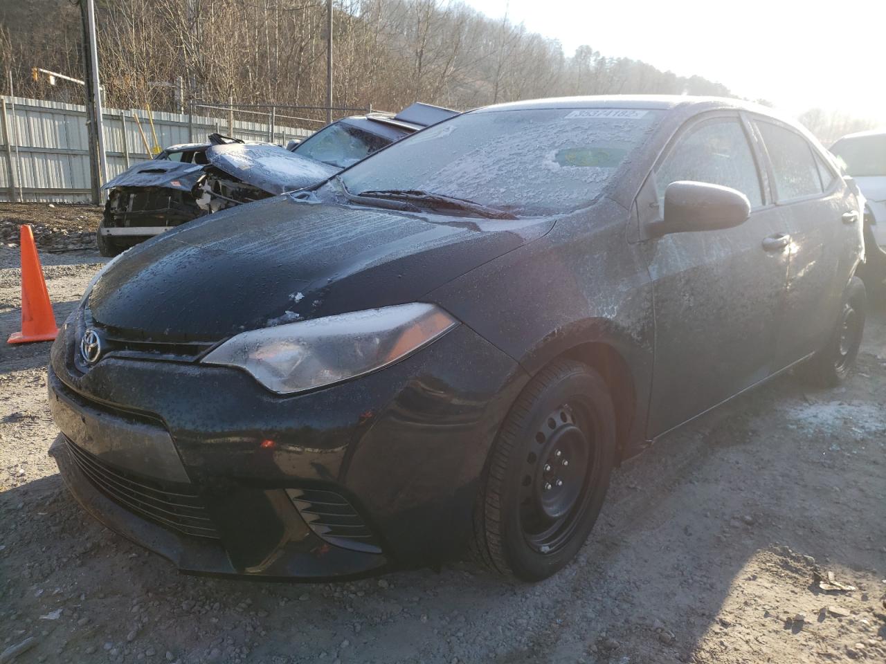 Photo 2 from auction – 2015 TOYOTA COROLLA L with VIN 5YFBURHE7FP232112