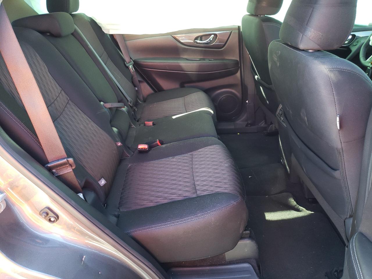 Photo 6 from auction – 2020 NISSAN ROGUE S with VIN 5N1AT2MT4LC748731