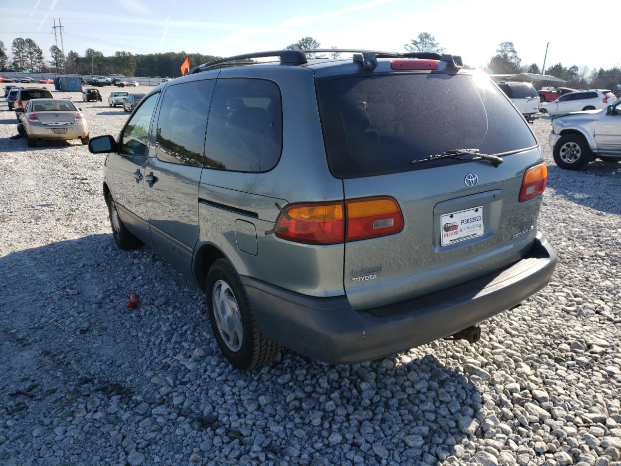 Photo 3 from auction – 2000 TOYOTA SIENNA LE with VIN 4T3ZF13C9YU289713