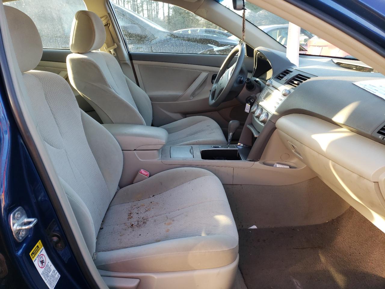 Photo 5 from auction – 2011 TOYOTA CAMRY BASE with VIN 4T1BF3EK5BU645947