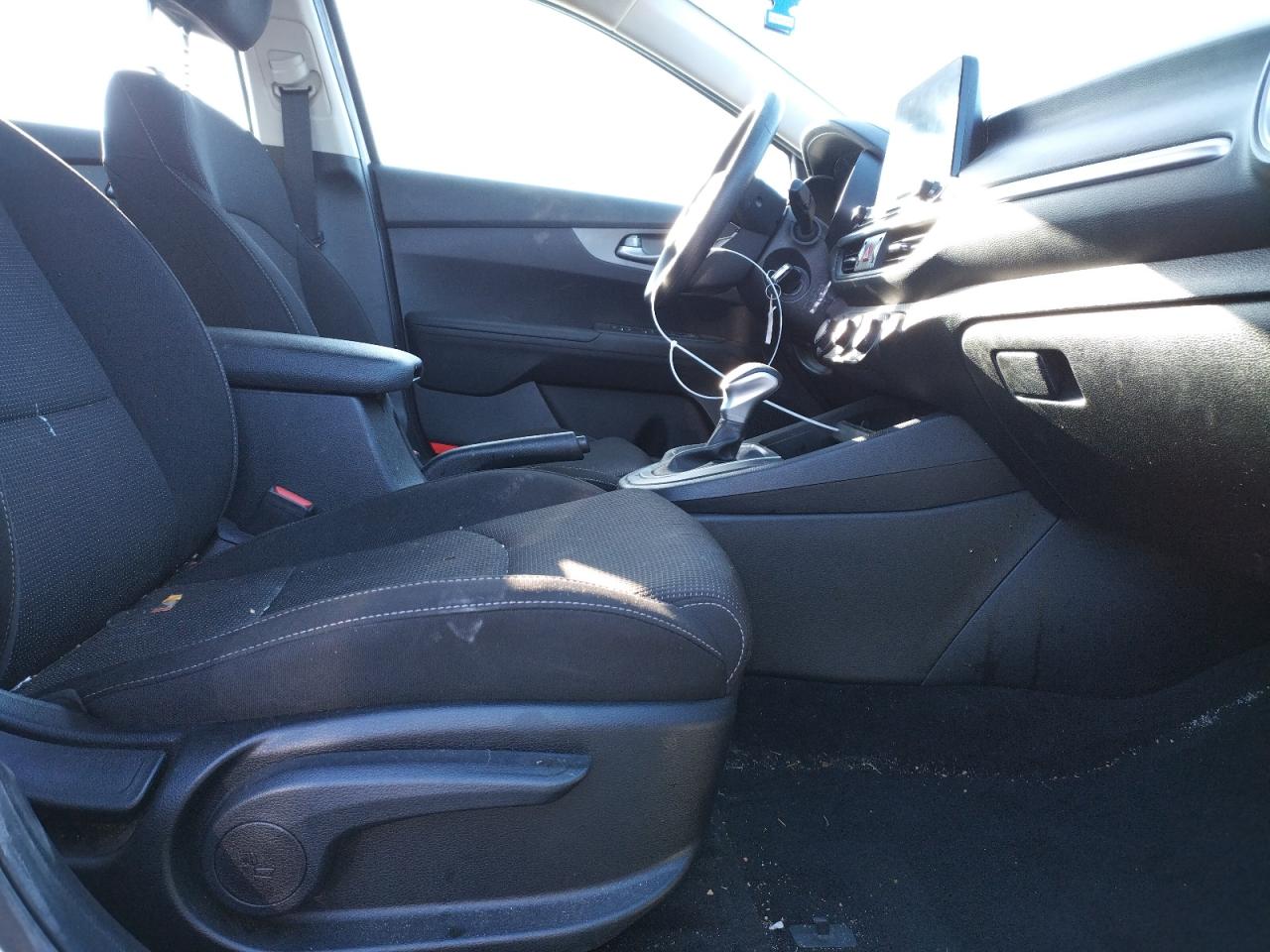 Photo 5 from auction – 2020 KIA FORTE FE with VIN 3KPF24ADXLE243422