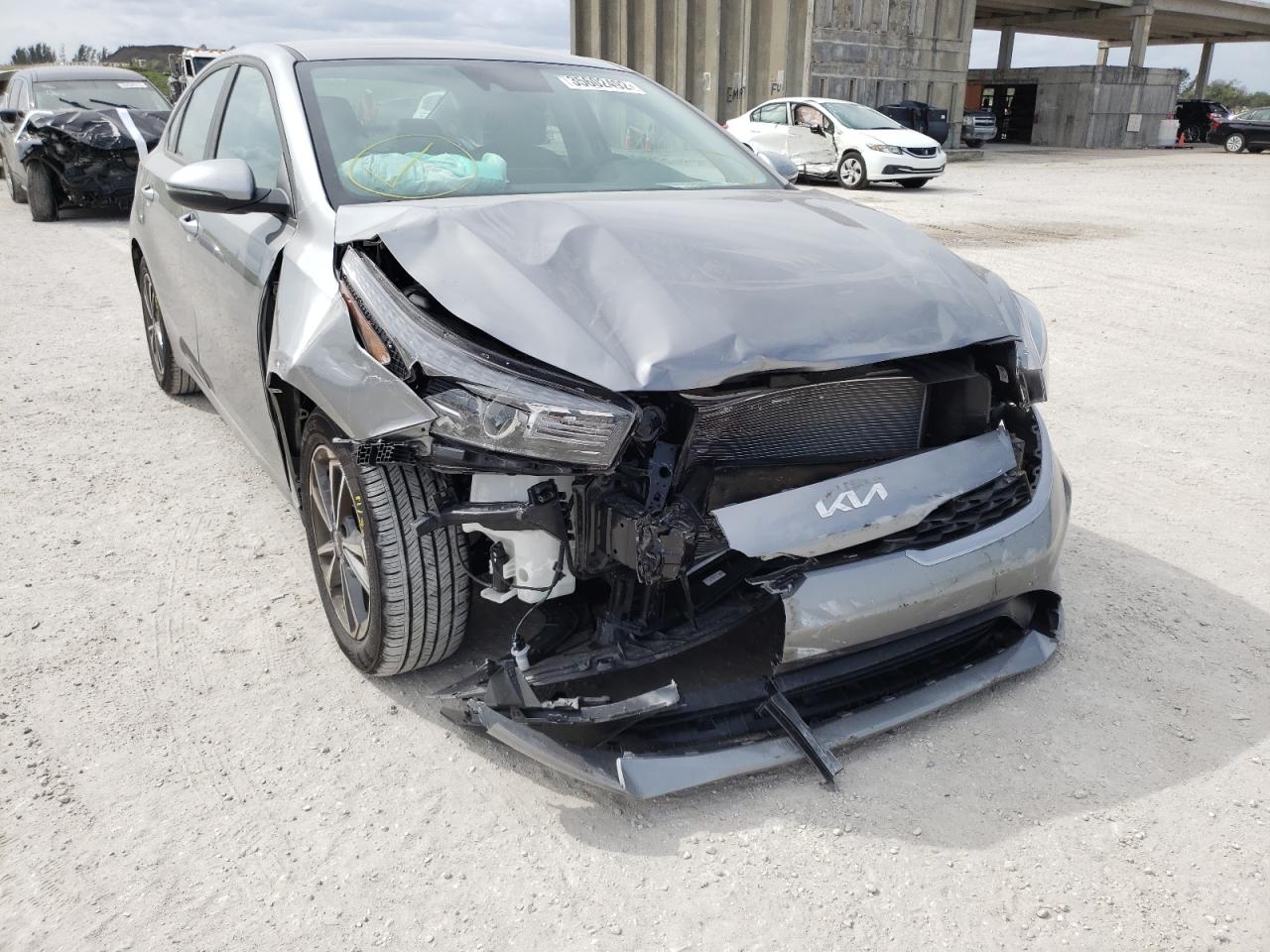 Photo 9 from auction – 2022 KIA FORTE FE with VIN 3KPF24AD2NE434965