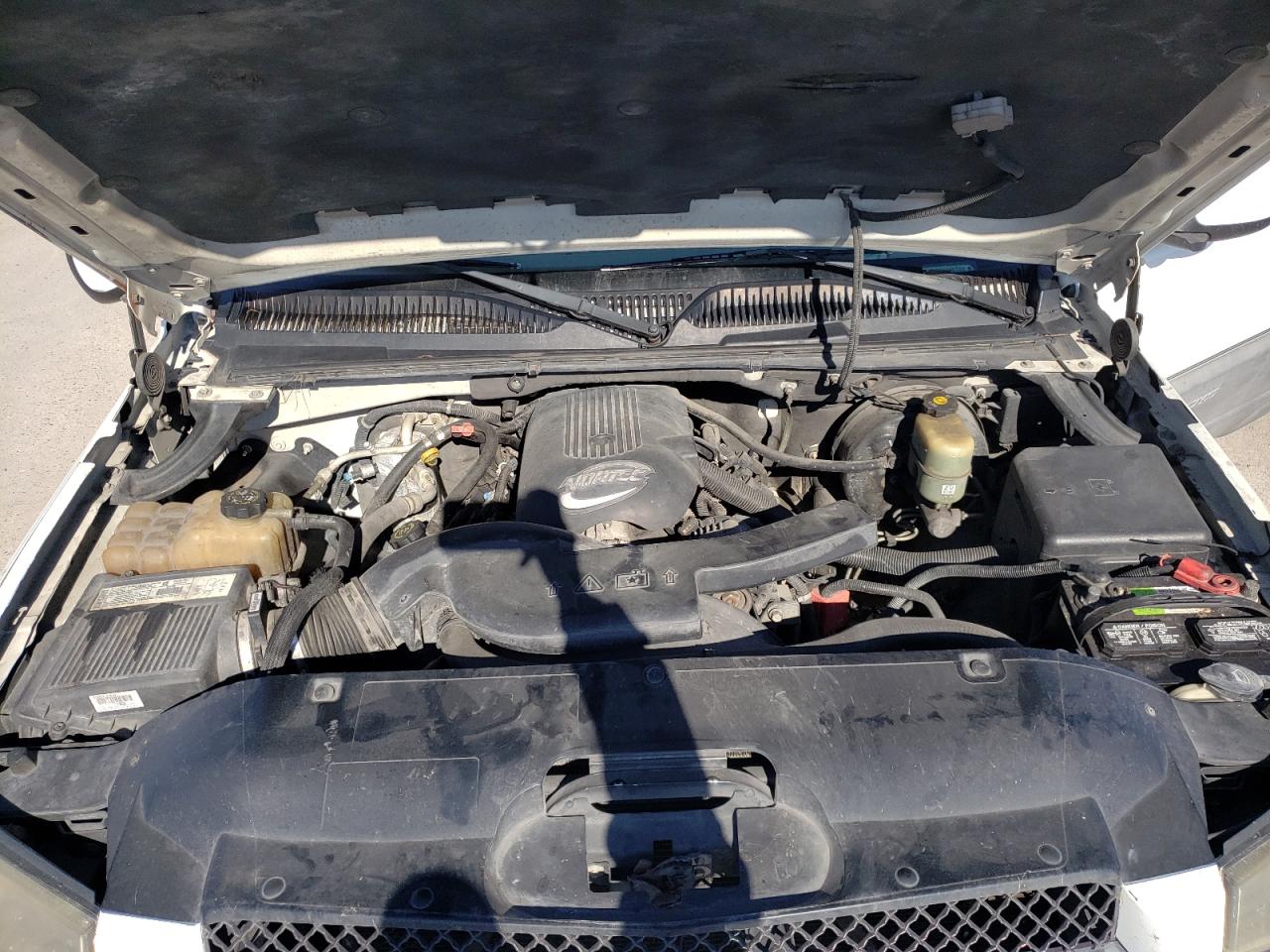 Photo 7 from auction – 2002 CHEVROLET AVALANCHE with VIN 3GNEC13T72G358050