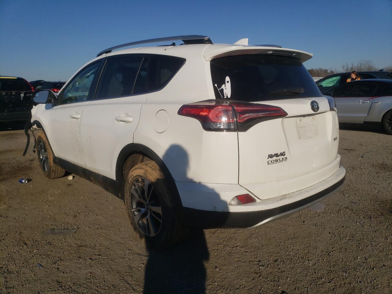 Photo 3 from auction – 2016 TOYOTA RAV4 XLE with VIN 2T3WFREV0GW253553