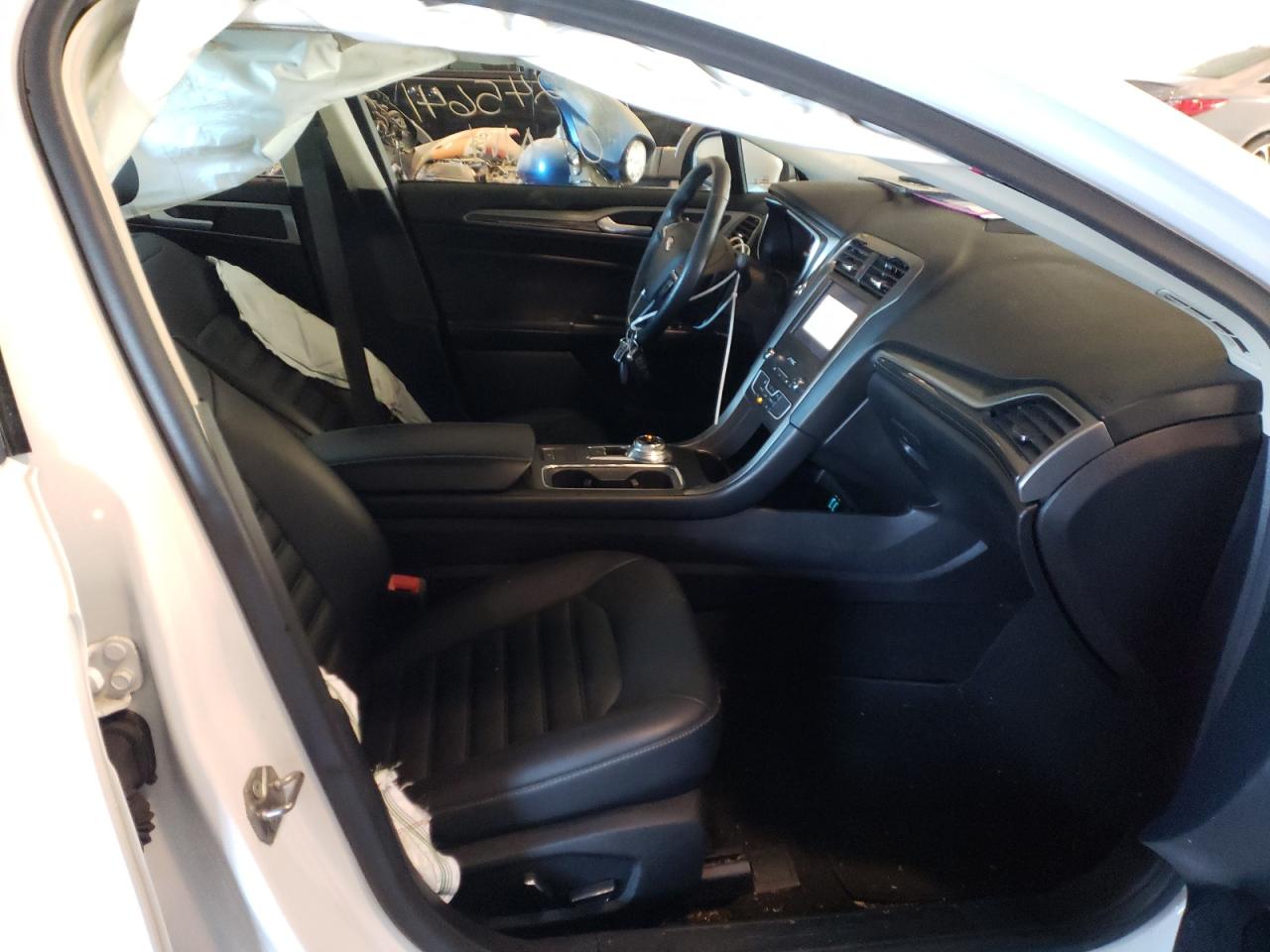 Photo 5 from auction – 2019 FORD FUSION SEL with VIN 3FA6P0CD7KR269433