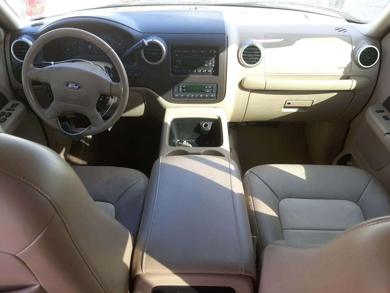 Photo 9 from auction – 2004 FORD EXPEDITION with VIN 1FMPU17L74LB24923