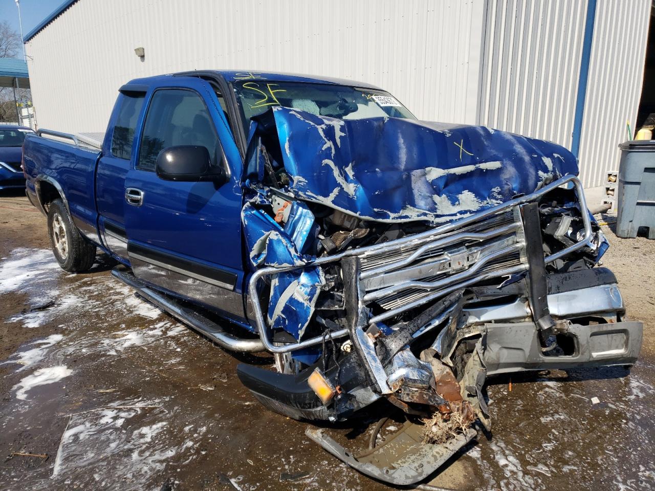 CHEVROLET SILVERADO 2004 with VIN 2GCEC19V141332492 - Photo from auction