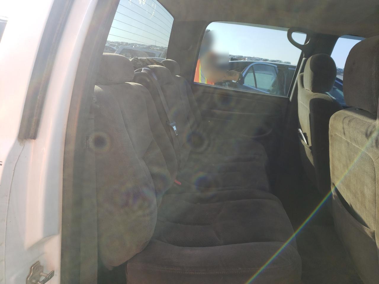 Photo 6 from auction – 2005 CHEVROLET SILVERADO with VIN 2GCEC13T851135912