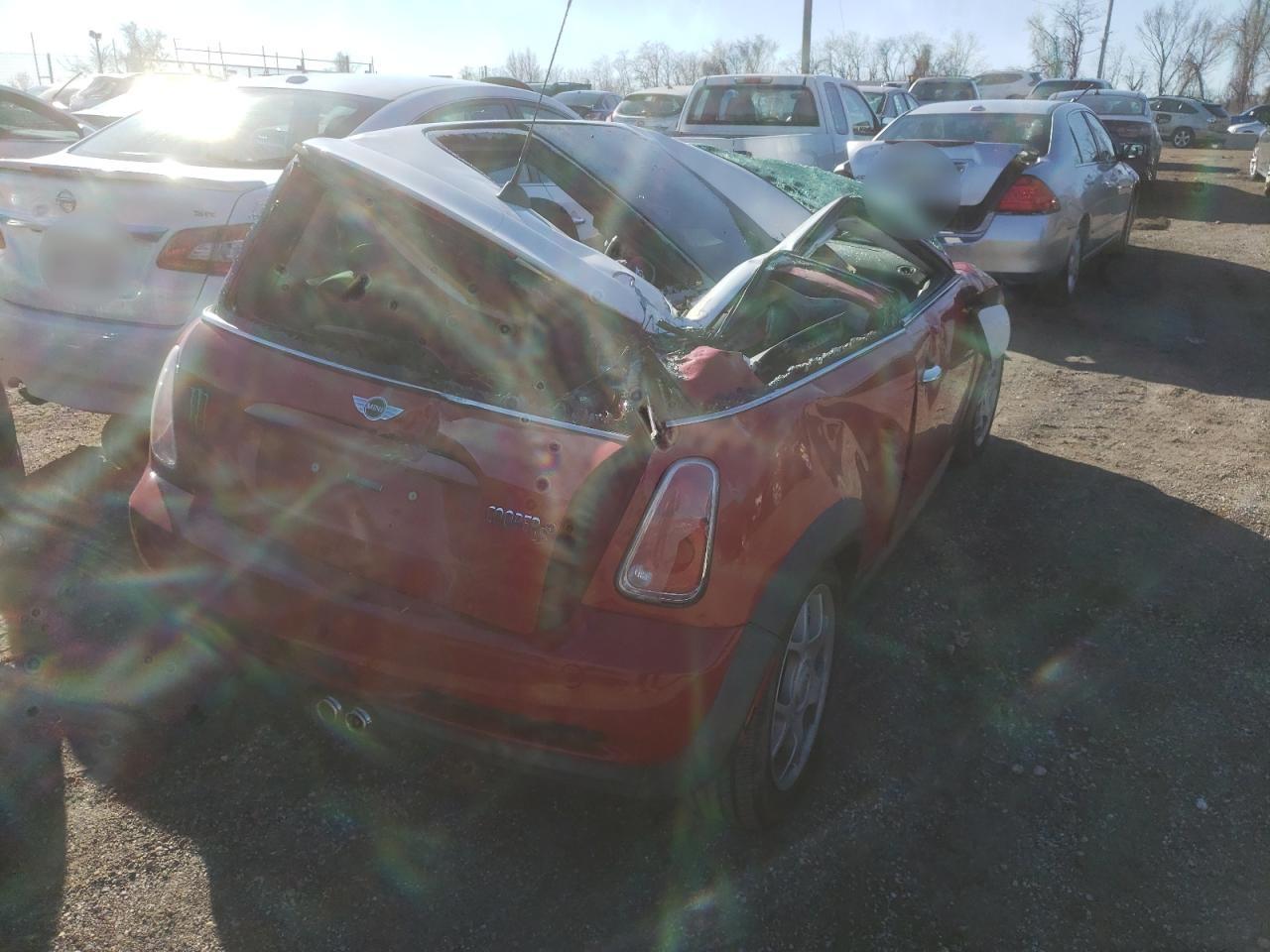 Photo 4 from auction – 2006 MINI COOPER S with VIN WMWRE33566TJ36574
