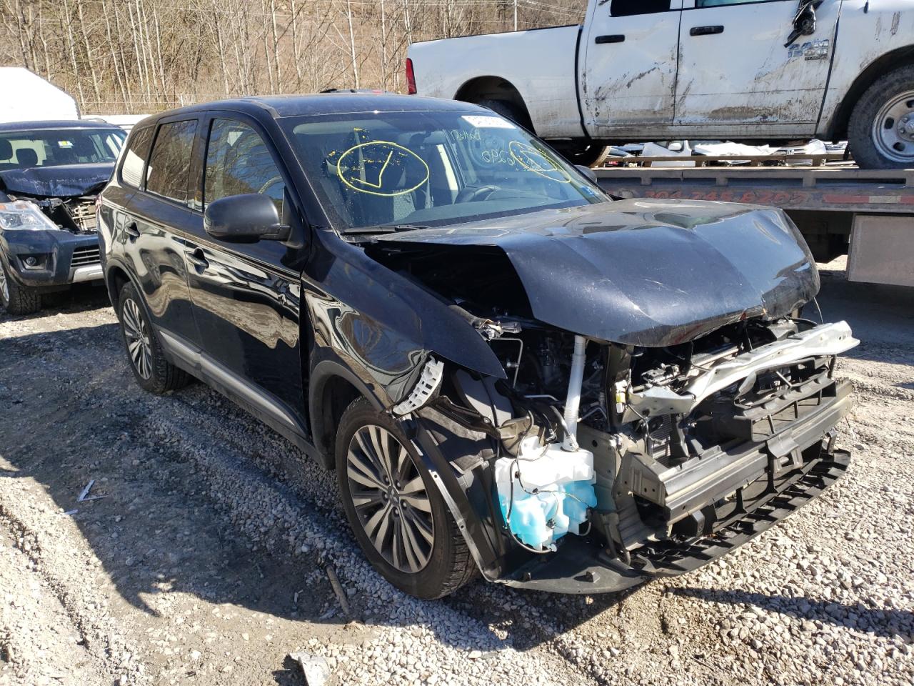 MITSUBISHI OUTLANDER 2019 with VIN JA4AZ3A36KZ053654 - Photo from auction