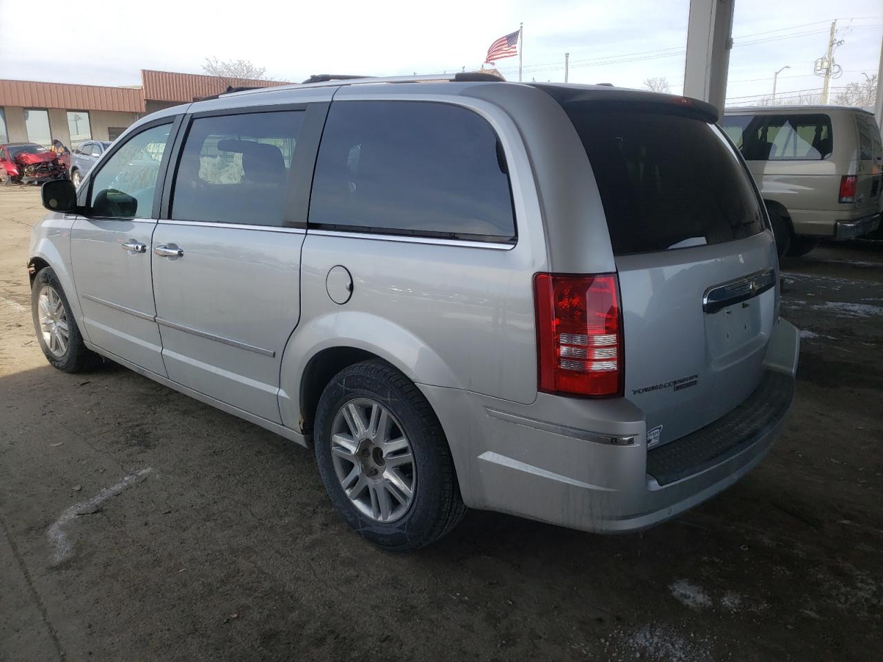 Photo 3 from auction – 2008 CHRYSLER TOWN & COU with VIN 2A8HR64X38R110392