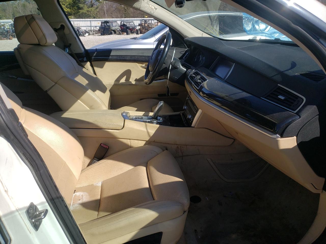 Photo 5 from auction – 2012 BMW 550 IGT with VIN WBASN4C57CC210068