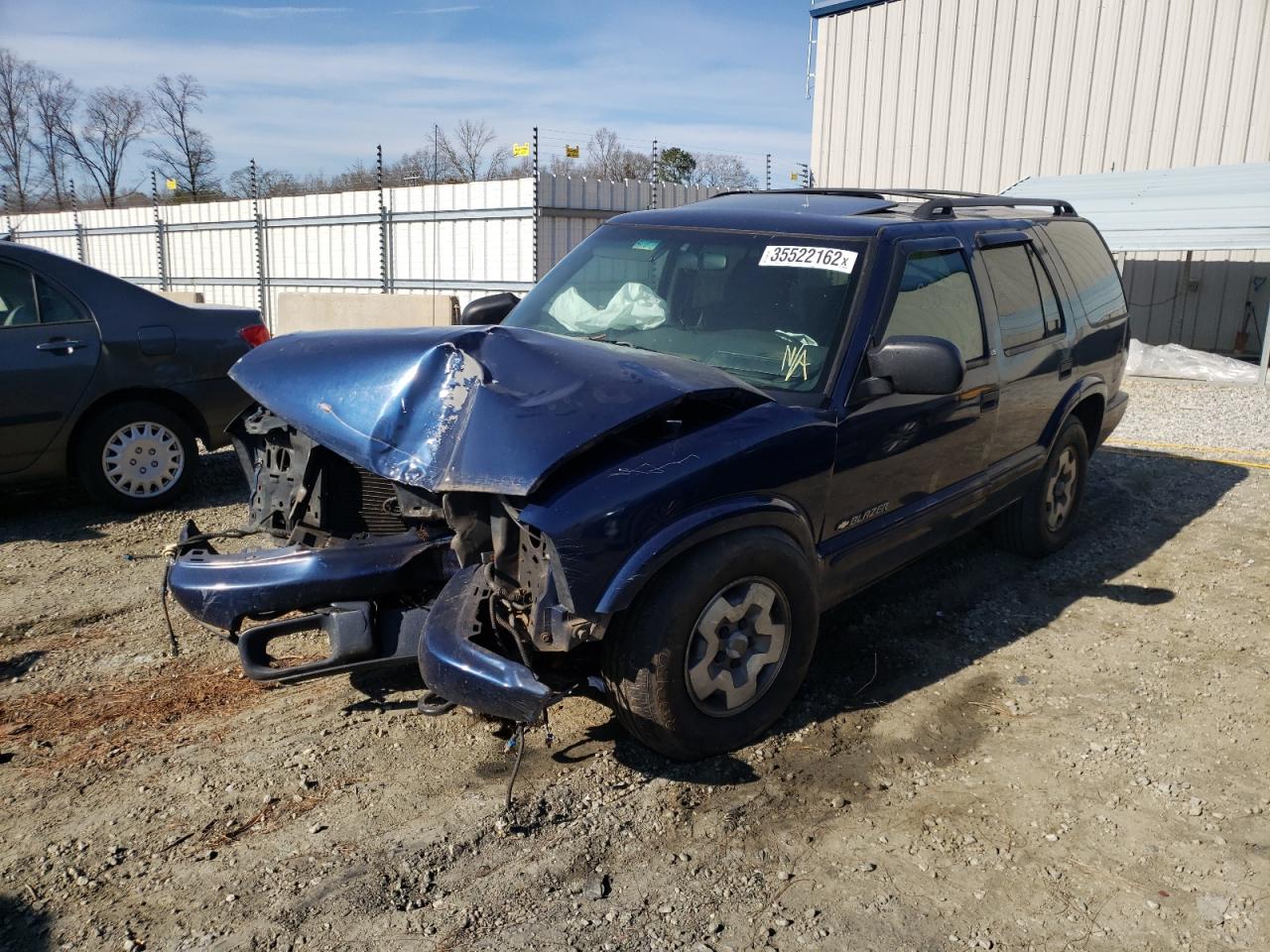 Photo 2 from auction – 2002 CHEVROLET BLAZER with VIN 1GNDT13WX2K184862
