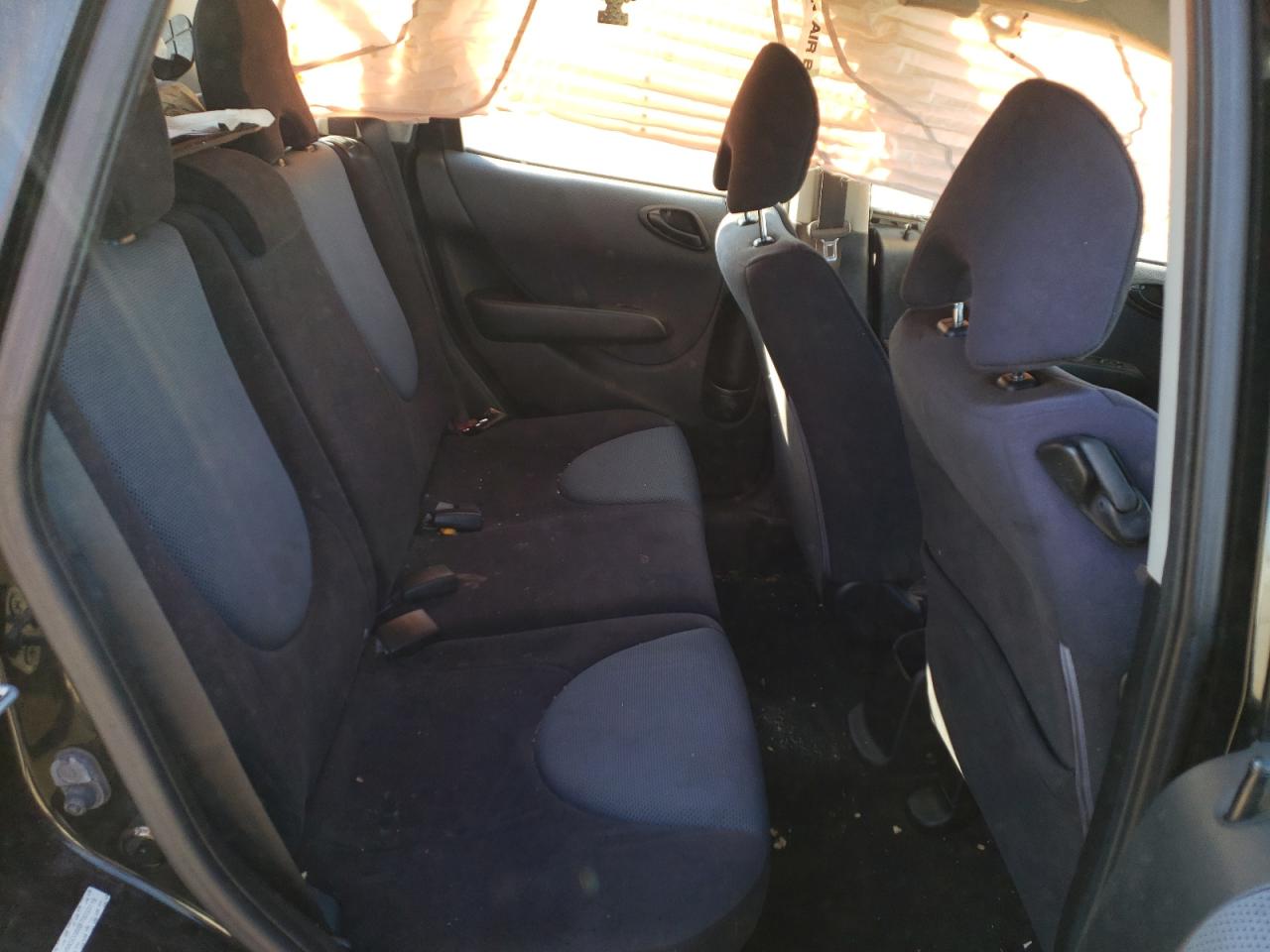 Photo 6 from auction – 2007 HONDA FIT S with VIN JHMGD38697S033119