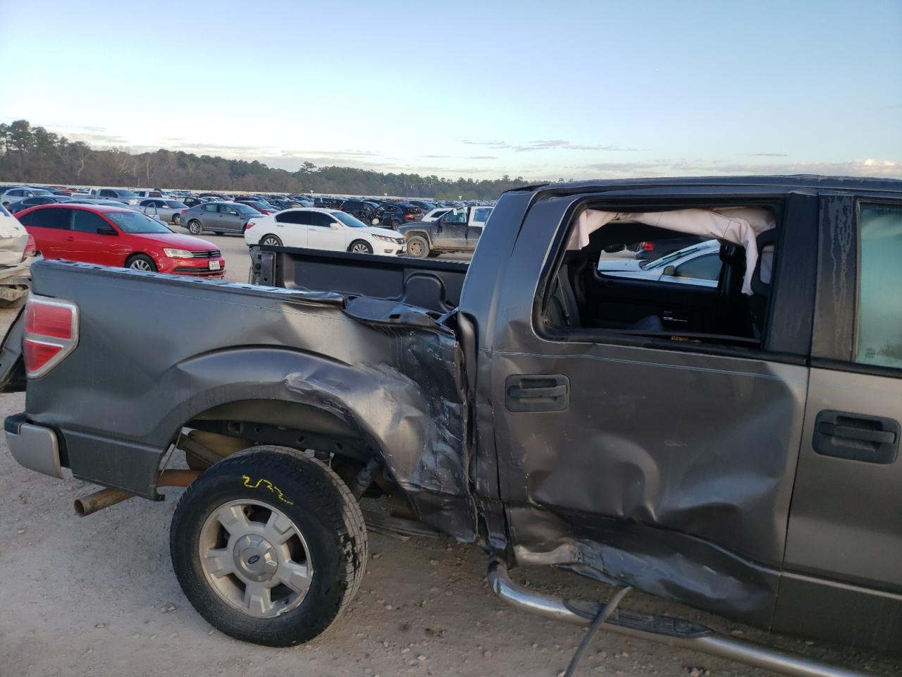 Photo 9 from auction – 2013 FORD F150 SUPER with VIN 1FTFW1CF6DFB72812