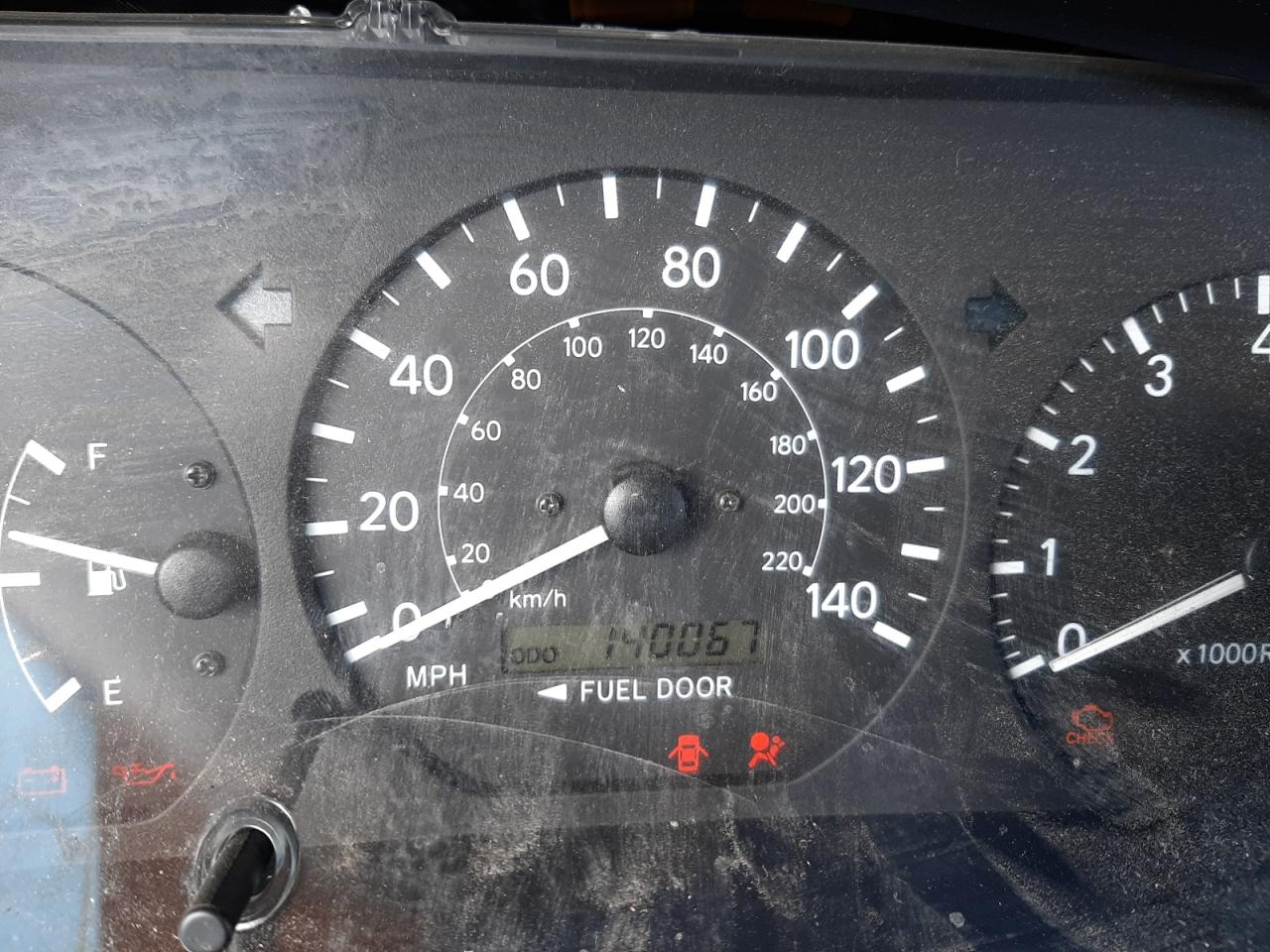 Photo 8 from auction – 2001 TOYOTA CAMRY LE with VIN 4T1BF28K81U130686
