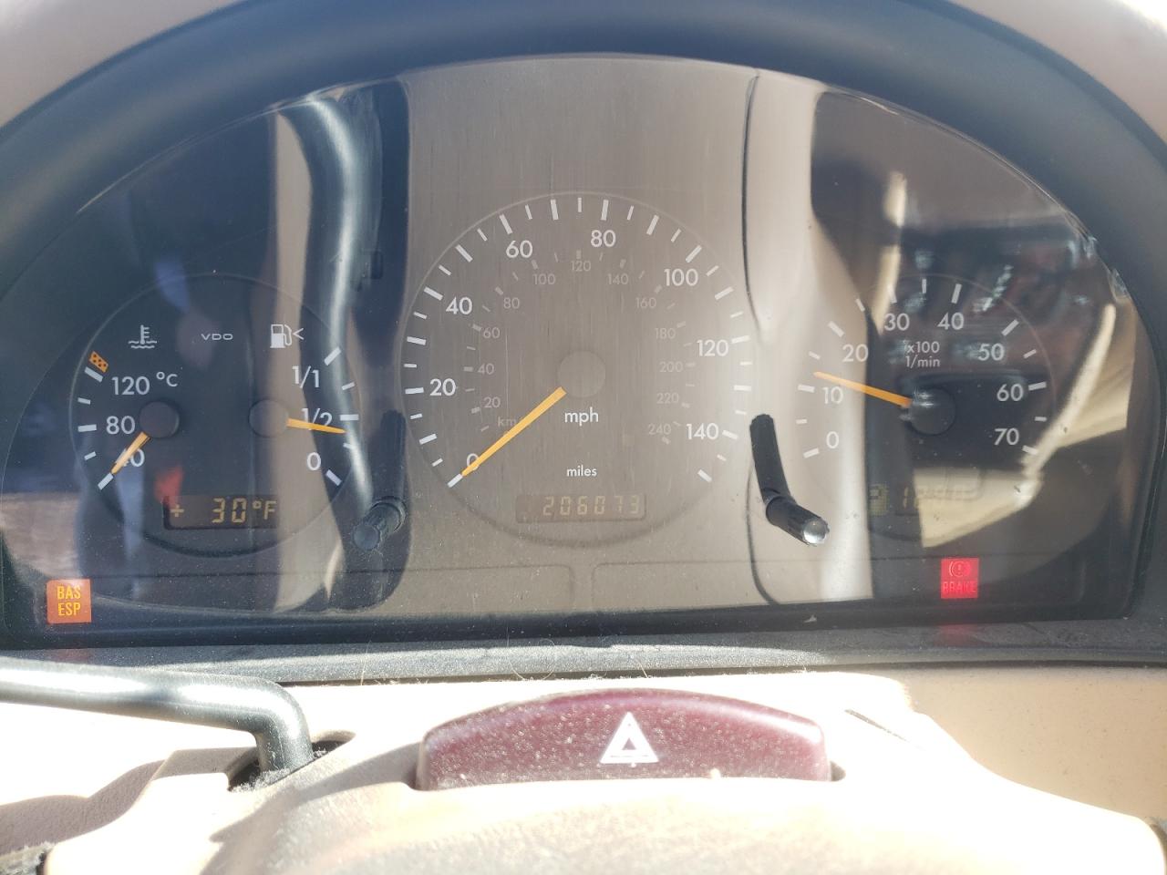 Photo 8 from auction – 2002 MERCEDES-BENZ ML 320 with VIN 4JGAB54E12A343314