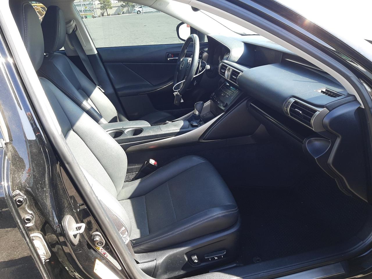 Photo 5 from auction – 2014 LEXUS IS 250 with VIN JTHBF1D21E5003118