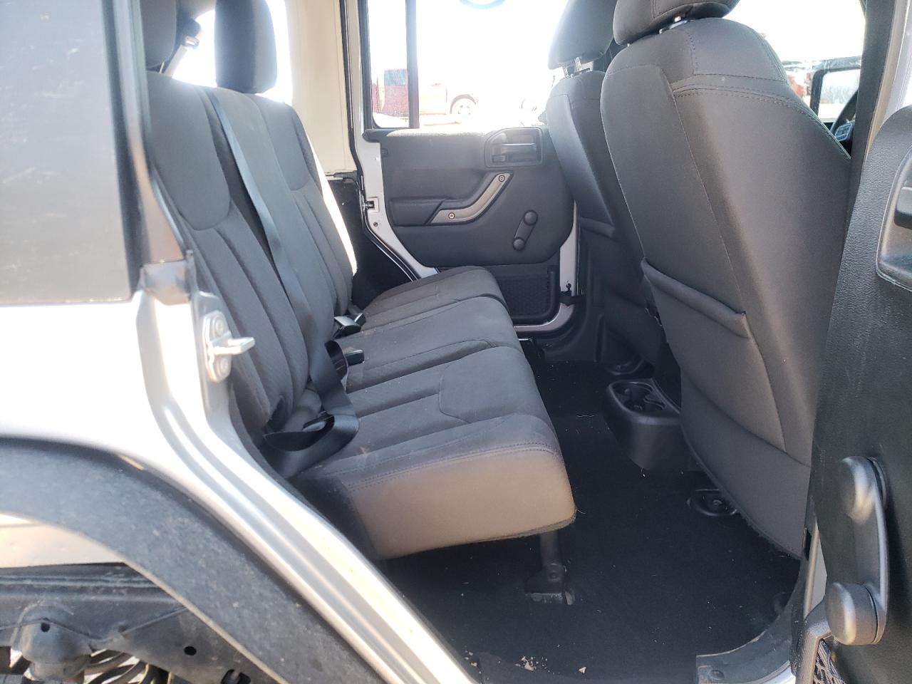 Photo 6 from auction – 2017 JEEP WRANGLER U with VIN 1C4BJWDG5HL663591