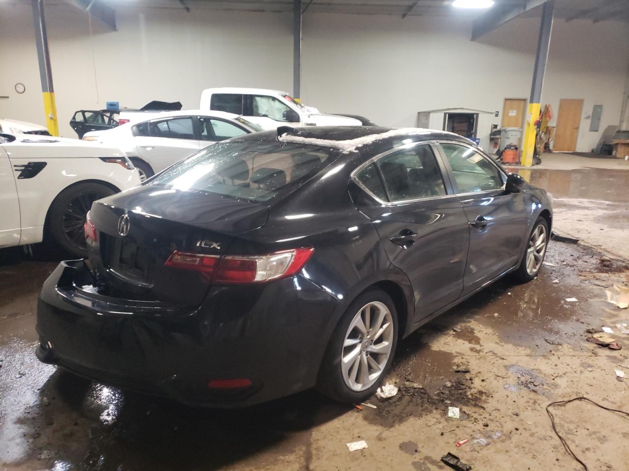 Photo 4 from auction – 2018 ACURA ILX PREMIU with VIN 19UDE2F76JA000245