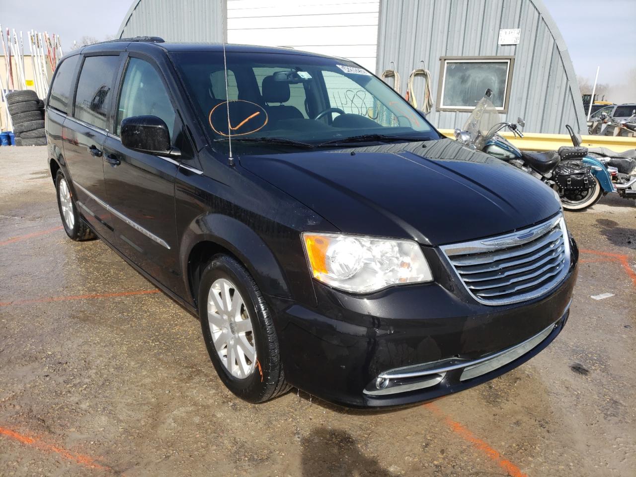 CHRYSLER TOWN & COU 2013 with VIN 2C4RC1BG0DR674868 - Photo from auction